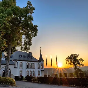 chateau-durspelt.luxembourghotelsguide.com/